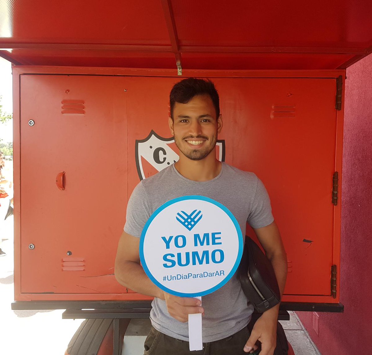 Independiente's tweet photo. Mañana 28/11 llega @UnDiaParaDarAR e @Independiente se suma realizando una colecta para la campaña #JuntosXItatí. Vos, ¿te sumás? Compartí en las redes cómo lo harías usando el HT #UnDiaParaDarAR 

➡️ https://t.co/ZJzcQcDqYw https://t.co/fiMxKhU83V