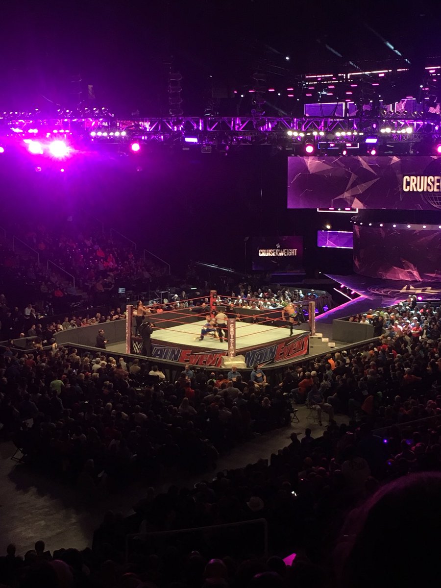 chrisjohnson_2's tweet photo. Watching some good ole fashioned wrastlin’ @CoachBurns2 #WWERAW #RomanReigns https://t.co/niDEDJSa61