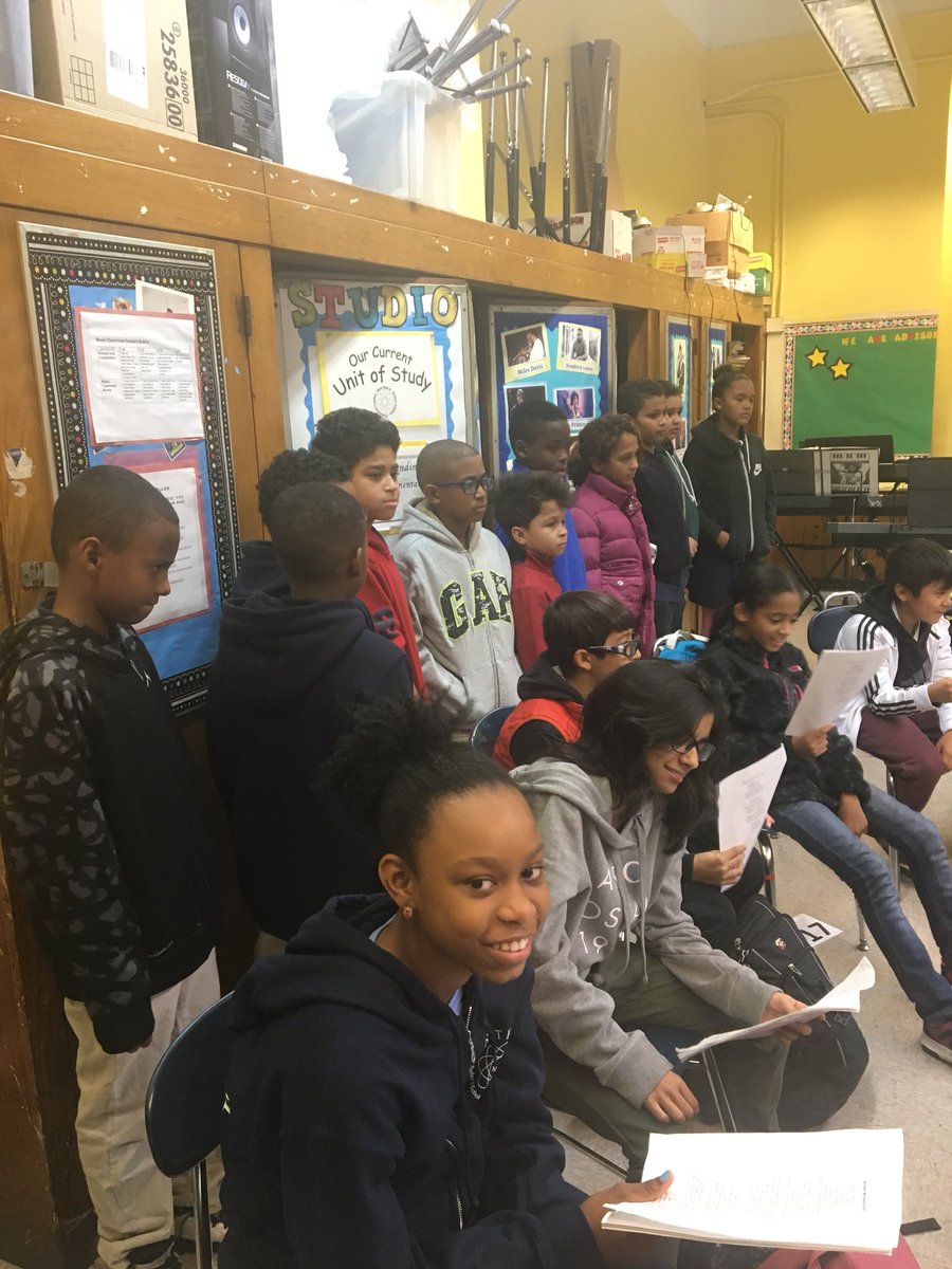 PS145M's tweet photo. Thank you to Principal Lowe and the Mott Hall II staff for welcoming our 5th grade class this morning to help them narrow down their middle school choices! @NycDistrict3 @NYCSchools @FollowCSA #leaderscollaborating #middleschoolchoice https://t.co/X0YnYTqoJb