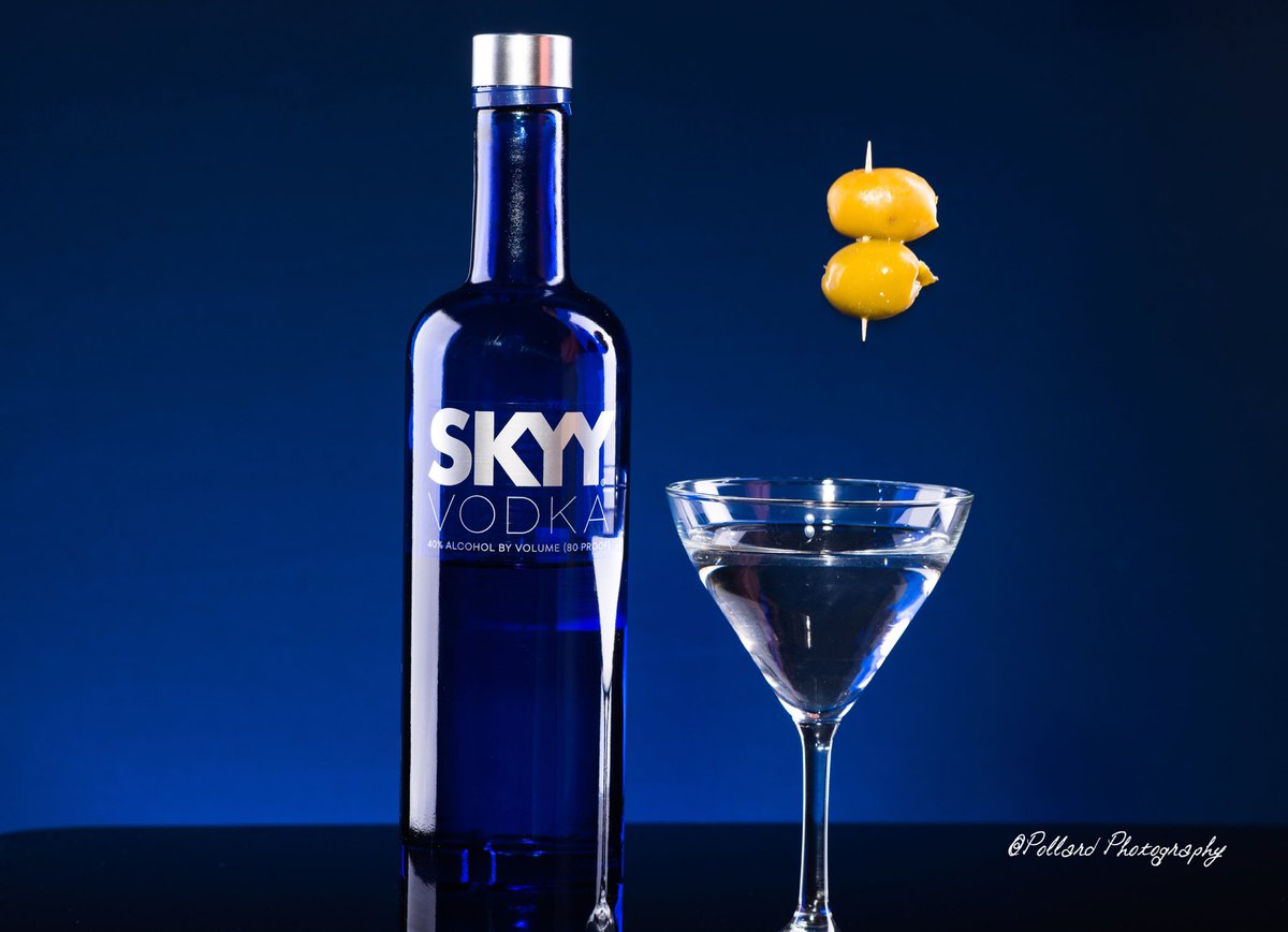 t_pollard's tweet photo. Martini and olives courtesy of Skyy Vodka https://t.co/S3n1bAFWqx