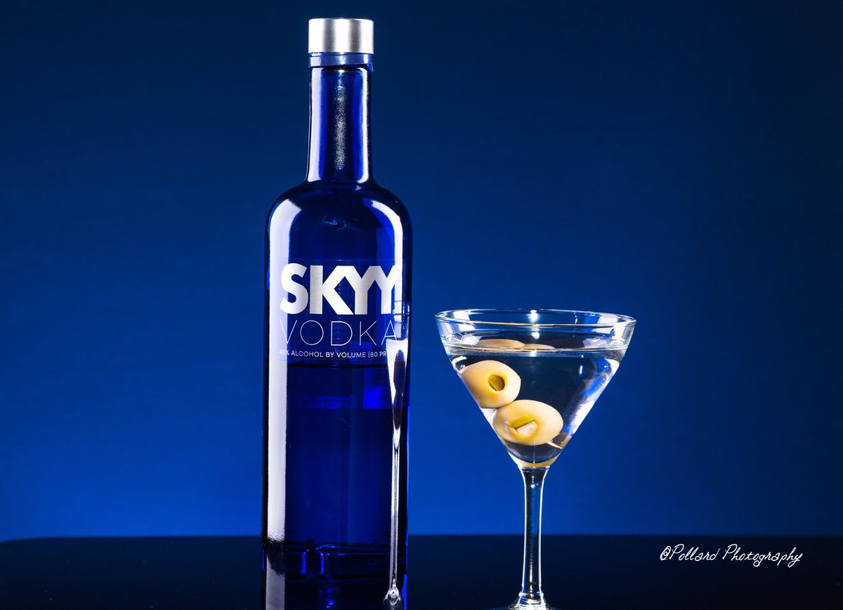 t_pollard's tweet photo. Martini and olives courtesy of Skyy Vodka https://t.co/S3n1bAFWqx