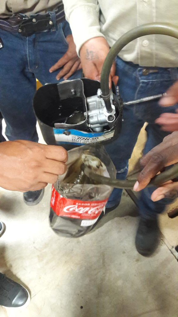 emprend_cfma's tweet photo. Suministro de Aceite, prototipo creado por El Técnico de Mecánica Industrial, desde la formación para el Emprendimiento @SenaCfma @SBDIR_CFMA @jalizarazo @SENAComunica https://t.co/V9nGSyrgjq