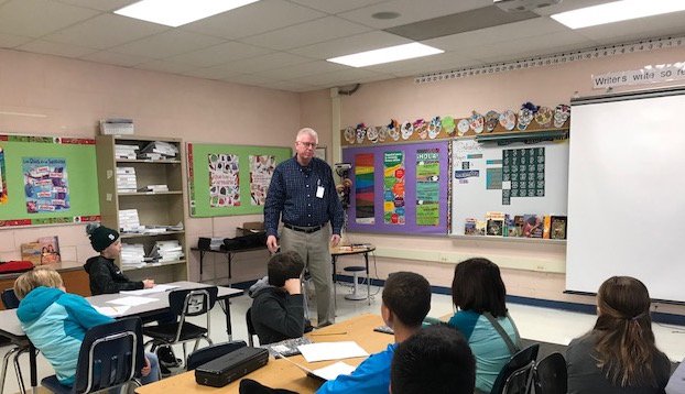 MrsGreenA2's tweet image. Ann Arbor Carpets was back for help from our fifth graders! Our mission: calculate the area of irregular floor plans by decomposing and composing shapes.  @HaisleyA2 @AnnArborCarpets #ExtendedMath