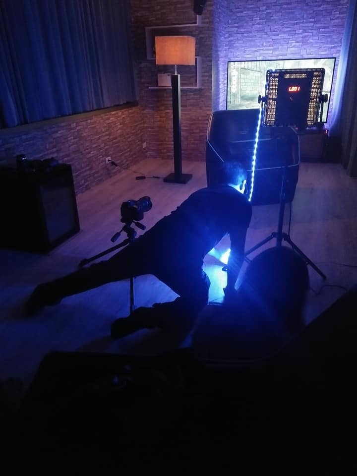 AerocoolGlobal's tweet photo. The long wait is almost over 😃😎😍
P7-CH1 gaming couch is coming soon
#behind_the_scene_shooting
#BeCool & #BeComfy
#behindthescene #P7CH1 #Project7 #gamingcouch #shooting #photography #AeroCoolStudio #AeroCool #BeAeroCool #comfygaming #couch #sofa #gamingsofa https://t.co/eUHQ6Mcr89