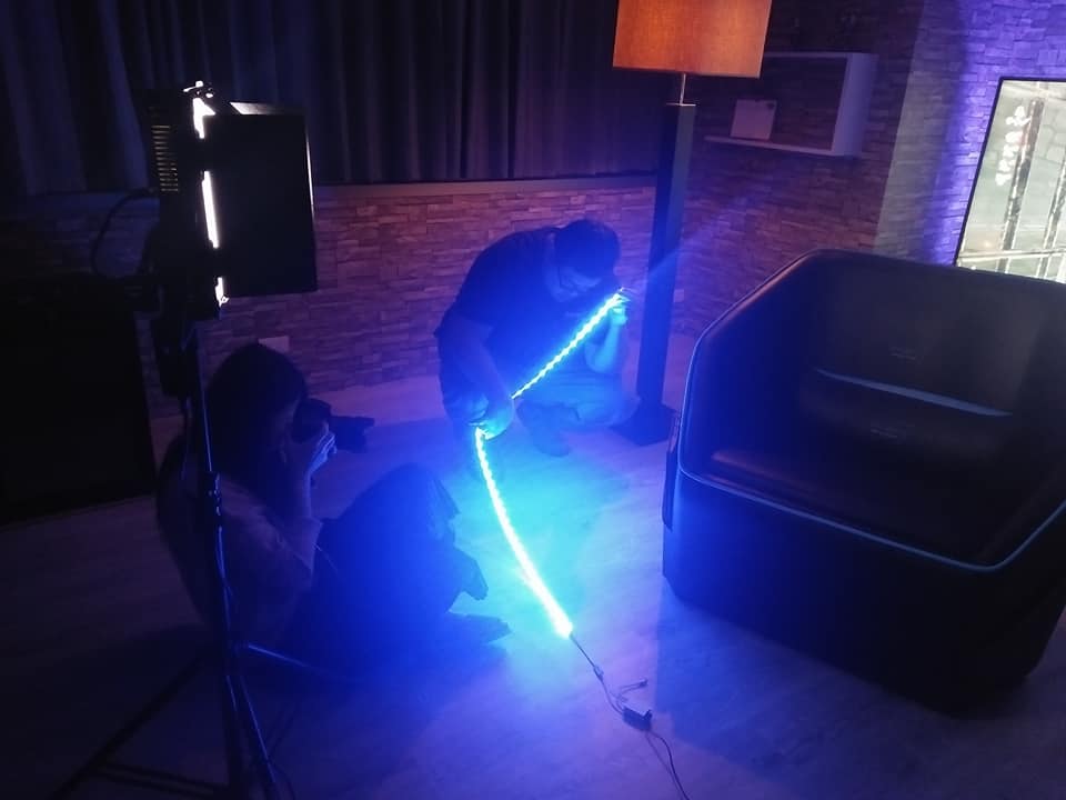 AerocoolGlobal's tweet photo. The long wait is almost over 😃😎😍
P7-CH1 gaming couch is coming soon
#behind_the_scene_shooting
#BeCool & #BeComfy
#behindthescene #P7CH1 #Project7 #gamingcouch #shooting #photography #AeroCoolStudio #AeroCool #BeAeroCool #comfygaming #couch #sofa #gamingsofa https://t.co/eUHQ6Mcr89