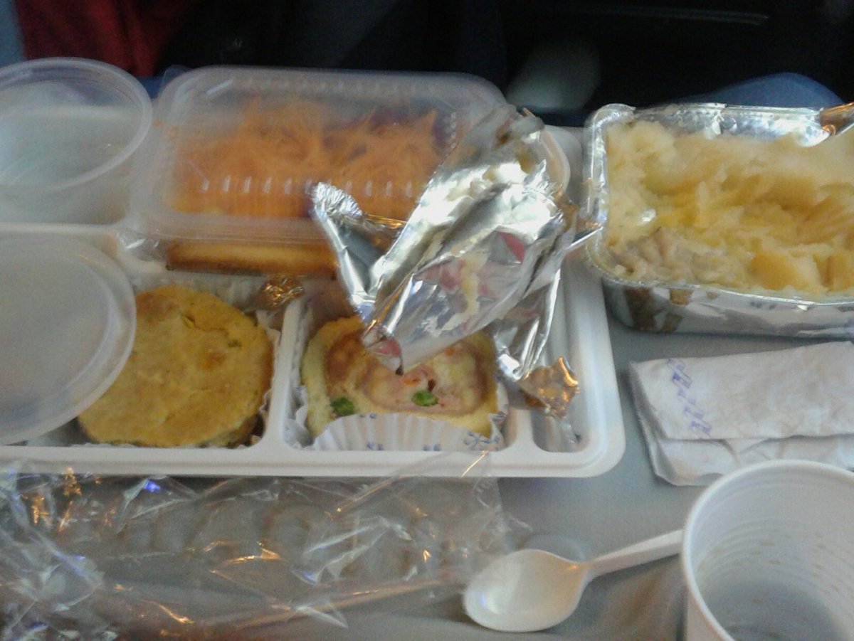 PabloCanada15's tweet image. Una vez mas elegi @ElPracticoSA por que tiene #usbplug pero esta vez me subi a #camaEjecutivo por un 30% mas de costo. Lamentablemente no alcanzó mis espectativas... volveré al #cama o tal vez arriesge otra empresa!