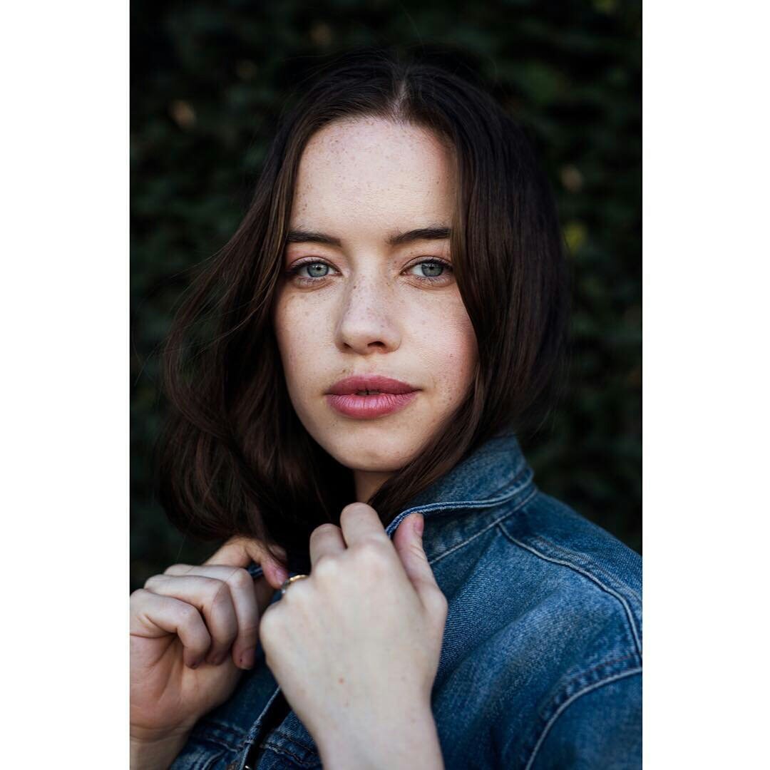 Анна Попплуэлл