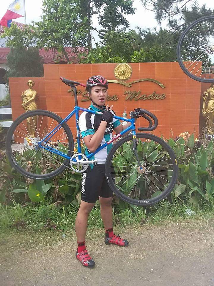 PapaRickk's tweet photo. Kaka miss yung mga panahong hinahanap mo sarili mo hahahahah. Miss ko na mag bikeeeeeee https://t.co/ZxoJSSpMSw