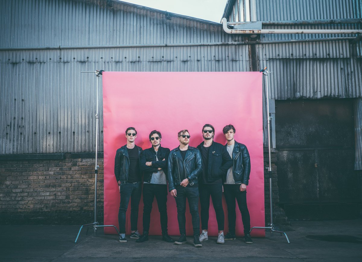 InfinityCoZa's tweet image. .@FrancoisVanCoke: Raises funds for the @VredeFoundation by selling @chpobrand Watches &amp;amp; Summer Holiday Tour Vibes. bit.ly/2zu7KAP