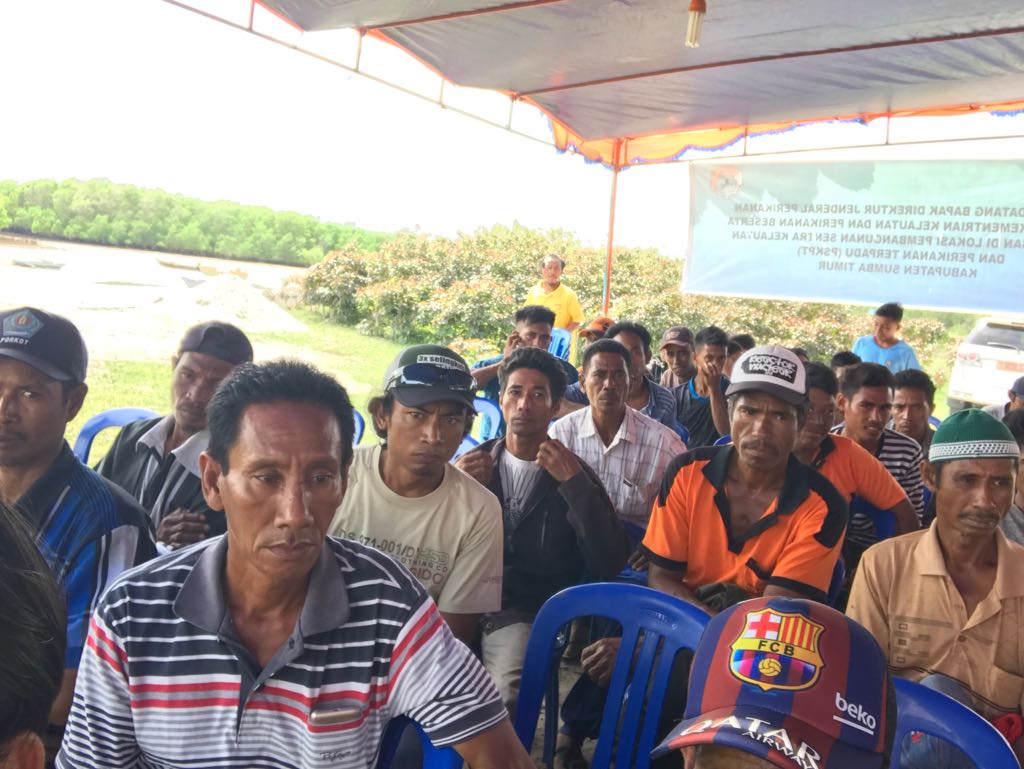 BudidayaKKP's tweet photo. 2. Dirjen PB berharap dg dukungan kapal ini akan tingkatkan produktivitas hasil tangkapan ikan &amp; picu kesejahteraan masyarakat Sumba Timur. https://t.co/mVkCEa8snx