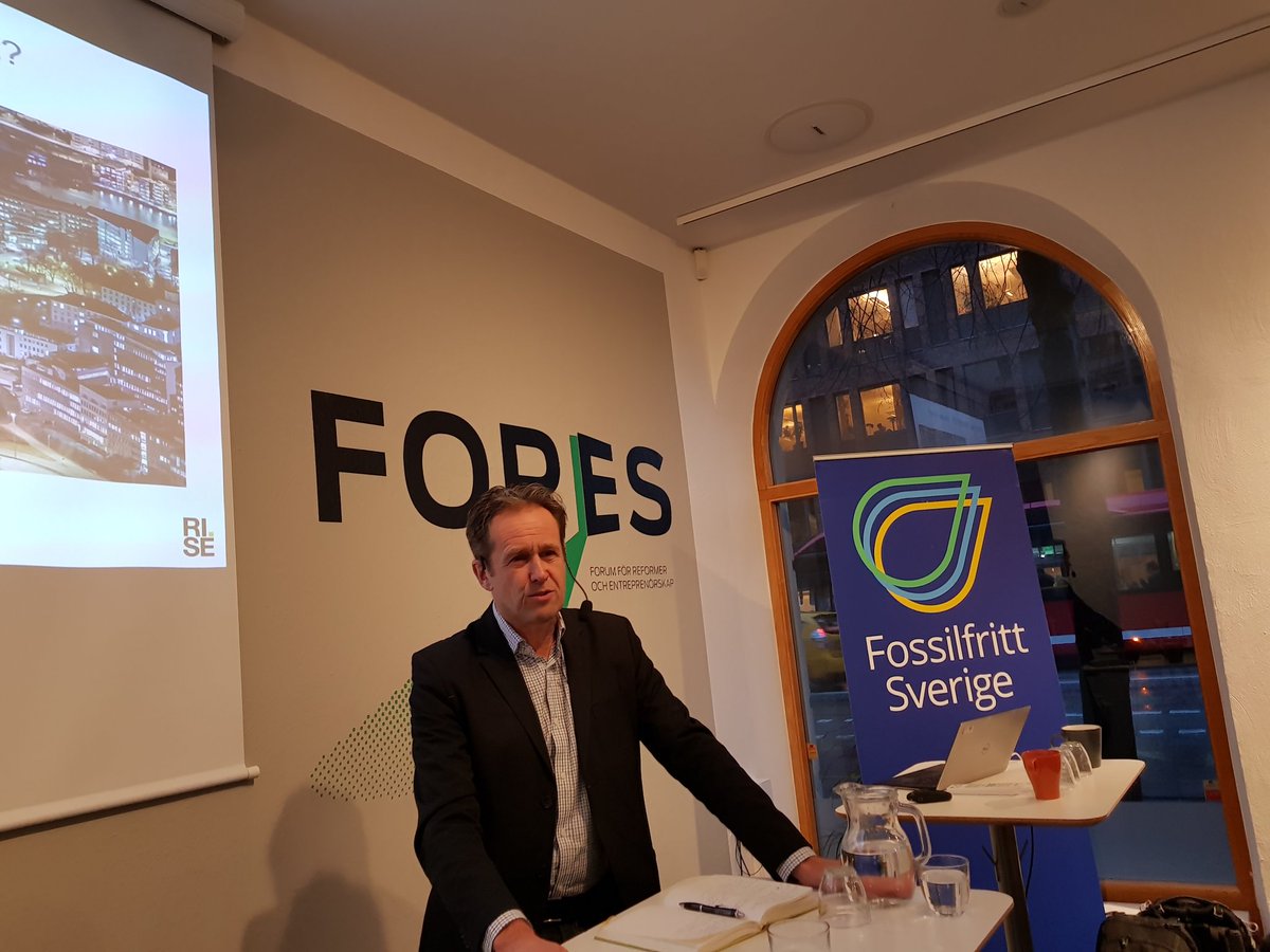 Den mentala bilden i svenskt näringsliv är nu att fossilfrihet ger ökad konkurrenskraft och välfärd 
<a href="/svanteaxelsson/">Svante Axelsson</a> <a href="/FossilfrittSE/">Fossilfritt Sverige</a> inleder #fores m <a href="/RISEsweden/">RISE</a>
