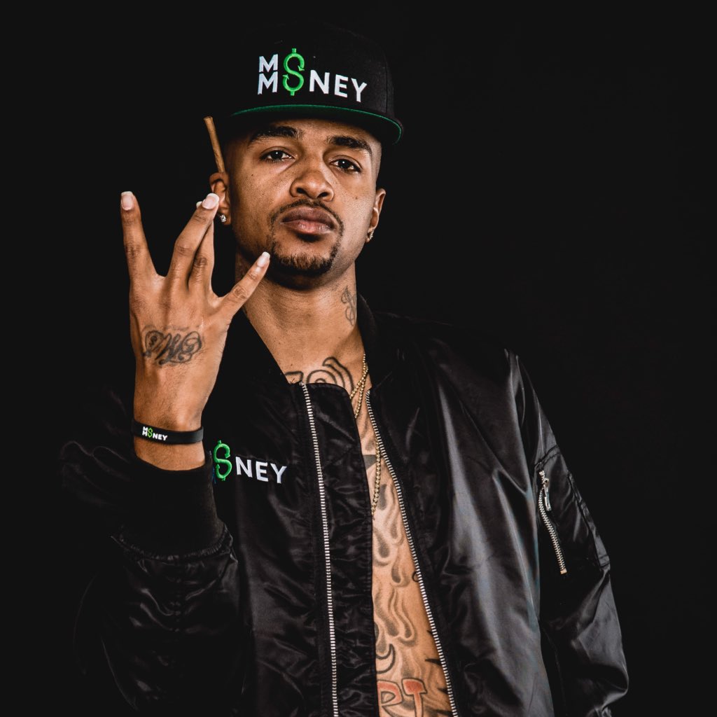 TheMoMoneyWhoa's tweet photo. #NewProfilePic https://t.co/HyzTCxgARH