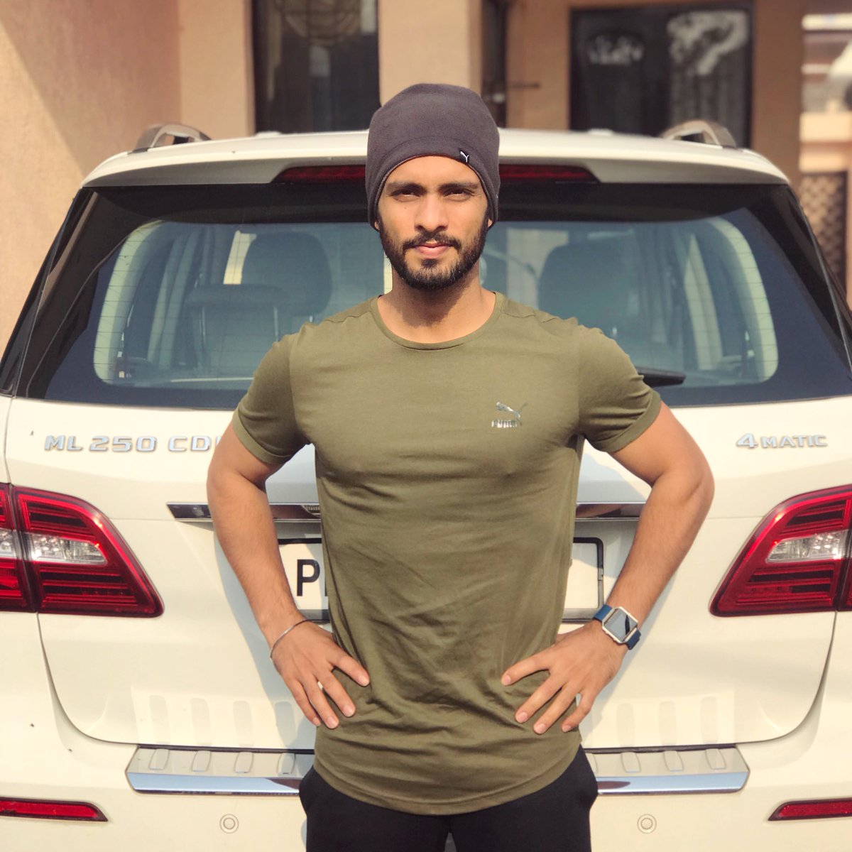 mandeeps12's tweet photo. Getting back in the cricket zone. Just the motivation I needed with one8 goodies coming from @ImVkohli Joining the #One8Crew #ComeOutAndPlay @PumaCricket https://t.co/CKnKtFUzwm