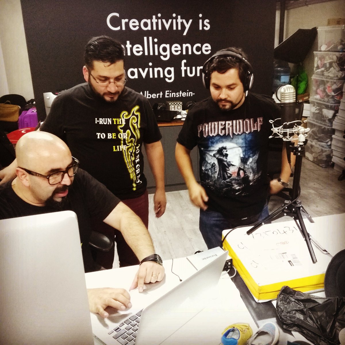 Volumen11Banda's tweet photo. Grabando maquetas de Voces, Vol11 https://t.co/etcvHjl9Oz