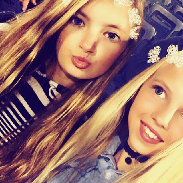 BaileyBextine's tweet photo. My friend Peyton💕 https://t.co/MfeKFErfA4