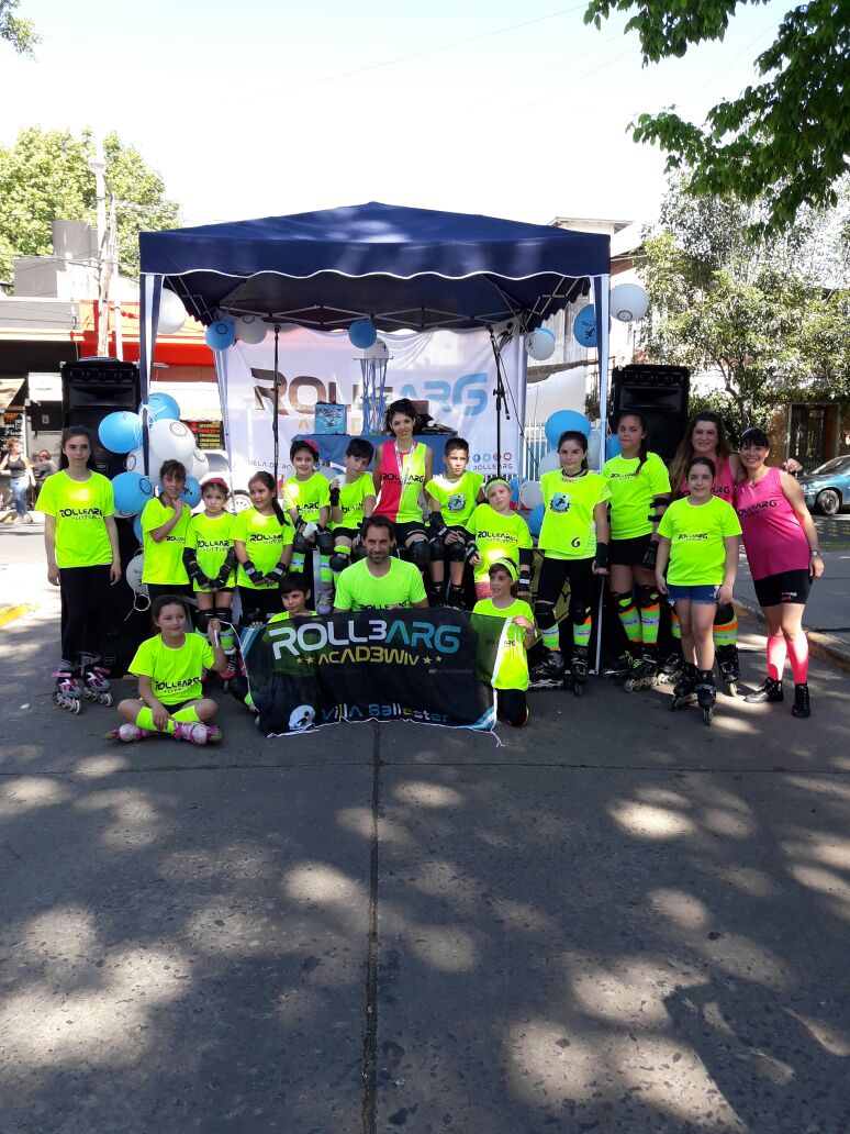 RolleArg's tweet photo. 1er Fiesta Aniversario @RolleArg excelente tarde junto a millones de colaboradores. #powerslide #ex.ray #ivessrosmino #m&mbikes #djmorgan #lolacreacione #festiball #rollers #fiesta #diversion #musica #villaballester #municipalidaddesanmartin https://t.co/OWikcb2lFG