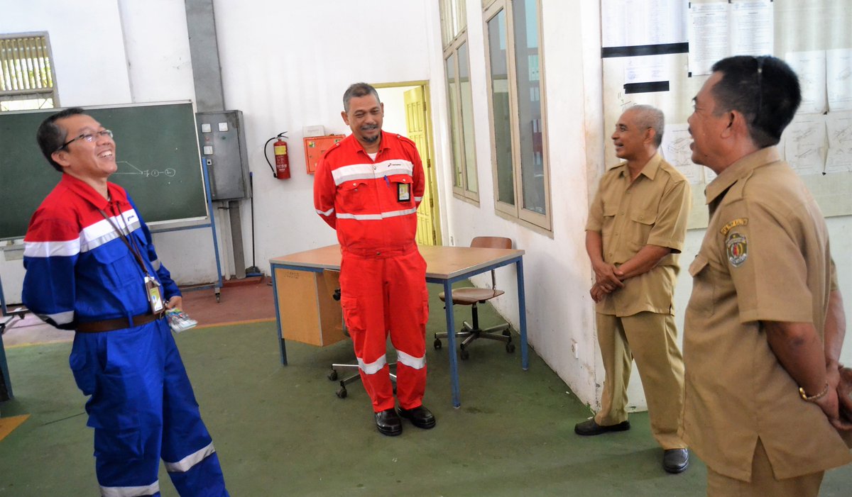 uptdblkibpp's tweet photo. Kunjungan PT. PERTAMINA Jakarta dalam rangka Kerja sama Pelatihan Kejuruan Las Tahun 2018. https://t.co/yZbtu8XGoG