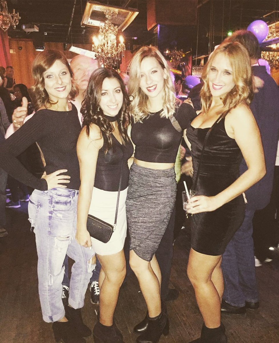 marianne_pag's tweet photo. Just a saturday night in Ottawa with these beauties 🙊💜 Alumni represent 💪 #GreyCup105 #alsunjouralstoujours #alumni @AlsCheerleaders https://t.co/jkD56pvi1K