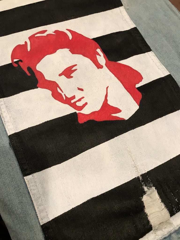 uniquely_bound_'s tweet photo. Some of the newest creations! #customdenim #handpainted #musicicons https://t.co/8AgUSojYD1