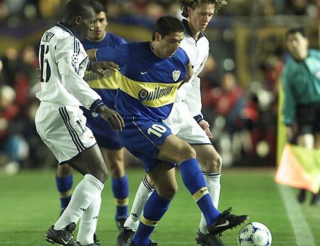 lamitadmas1's tweet image. #UnDiaComoHoy en el 2000, #Boca se consagraba campeón del mundo tras vencer 2 a 1 al #RealMadrid con un doblete de #Palermo.
#GraciasBoca
#BocaCampeónDelMundo