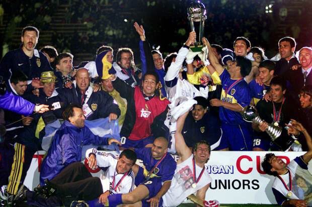 lamitadmas1's tweet image. #UnDiaComoHoy en el 2000, #Boca se consagraba campeón del mundo tras vencer 2 a 1 al #RealMadrid con un doblete de #Palermo.
#GraciasBoca
#BocaCampeónDelMundo