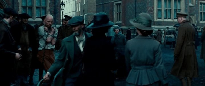 CableNewMutants's tweet photo. @allthingscomic @DarkseidsSon I want a @NewGodsMovie. If rumors &amp; theories are true,we got a glimpse of him in #WonderWoman escaping from chains as a street performer when Diana got to London with Steve.In the comics, @ScottFreeNewGod escaped to Earth around, if I remember correct, around the early/mid 1800's https://t.co/qh4BMKwxvH