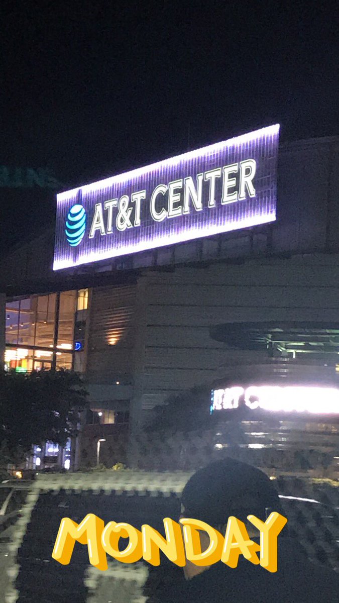 DaaChazz's tweet photo. #SAvsDAL 🏀🏀 https://t.co/uEbLIOTibM