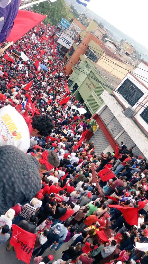 KevhinR's tweet photo. La juventud está en las calles, aportando ideas y fortaleciendo el gane de @SalvadorAlianza. https://t.co/MJczO6d0He
