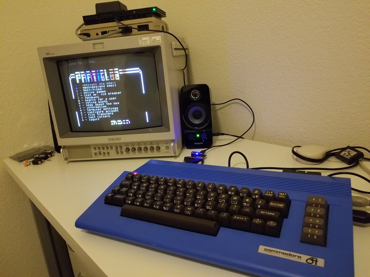 duhproject's tweet photo. BBSing a little tonight on my blue #c64. https://t.co/SLIHGQhEA4