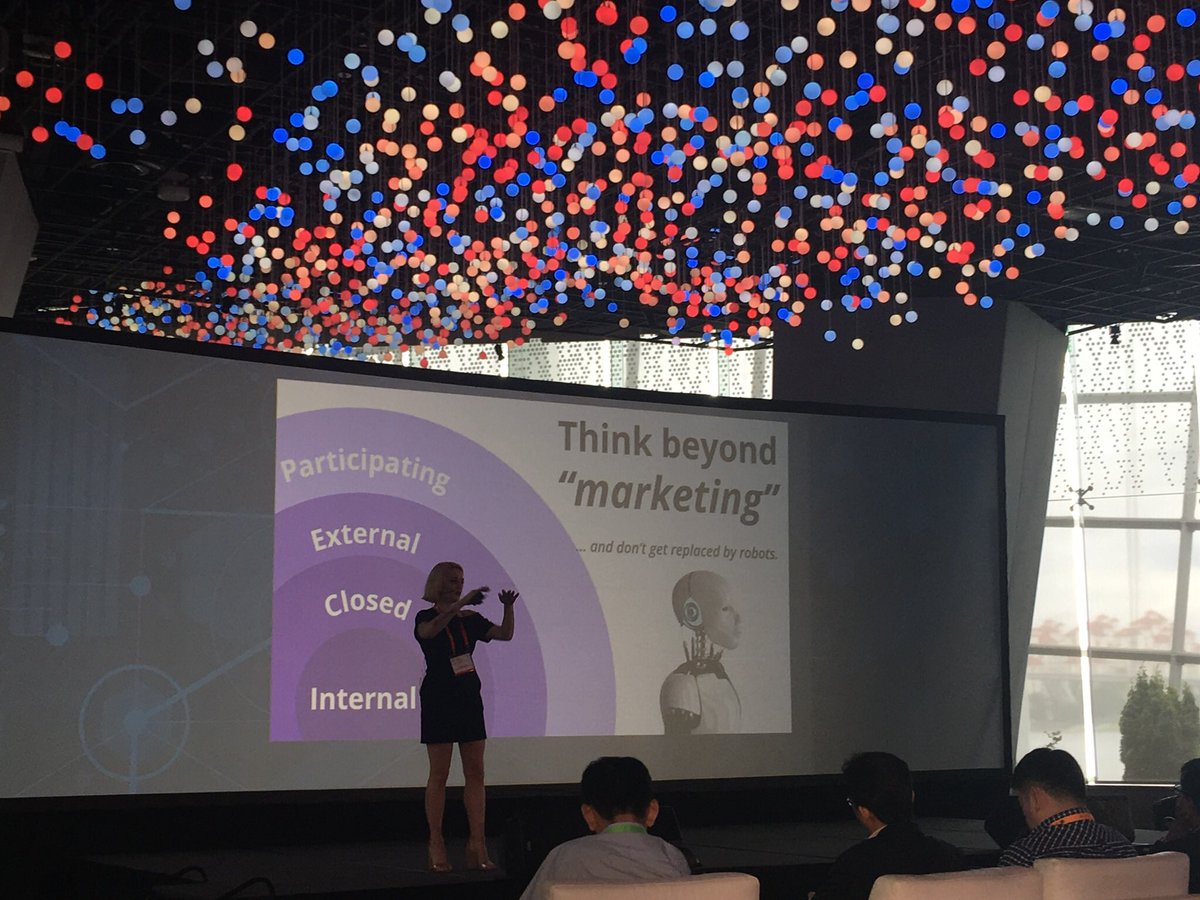 CathyHuangJ's tweet photo. “Thinking beyond #marketing, tell genuine #stories said @Jacqui_Hocking at #IDCDXa https://t.co/OBtVsOmDoK