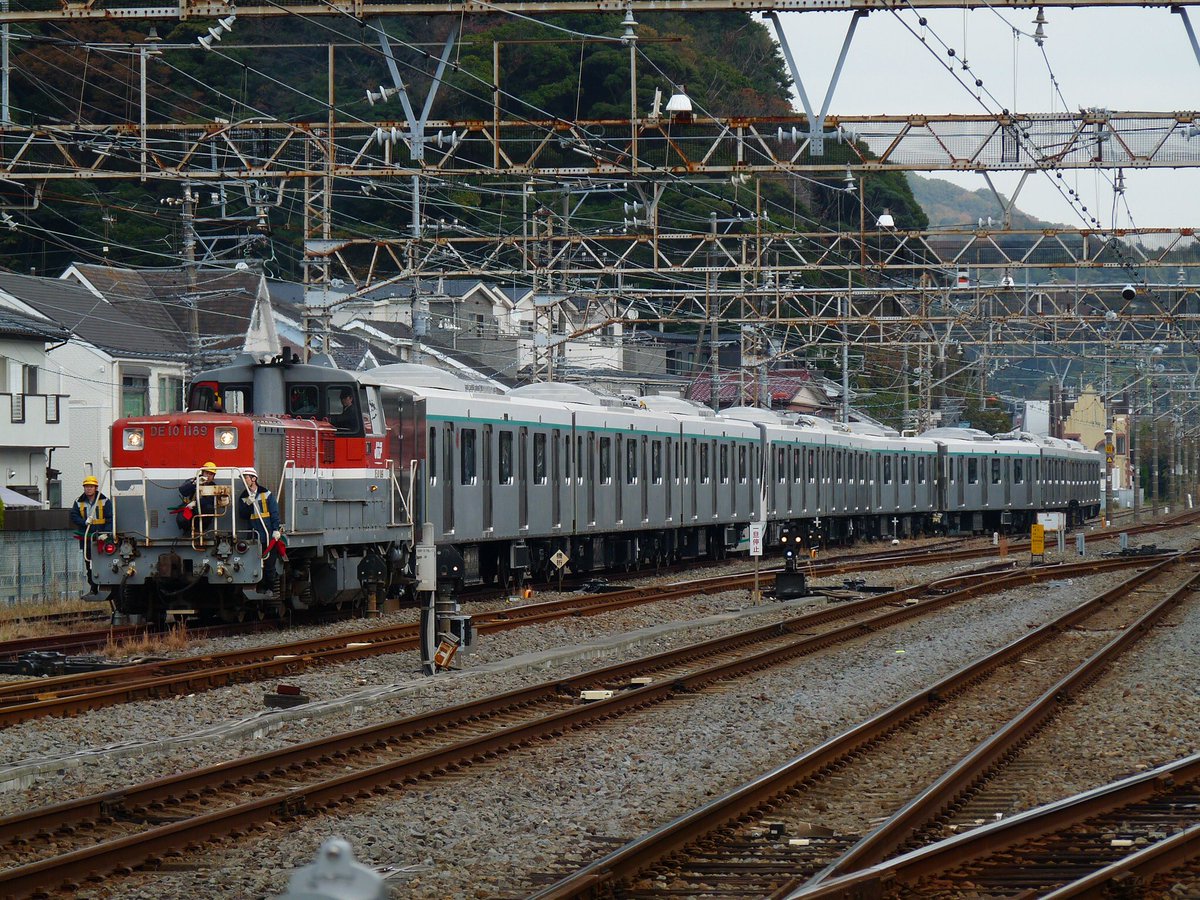 ty_8039's tweet photo. 逗子駅入線。
#2121F #2020系 #田園都市線 #半蔵門線 #東武スカイツリーライン https://t.co/RfQt4vwxpf