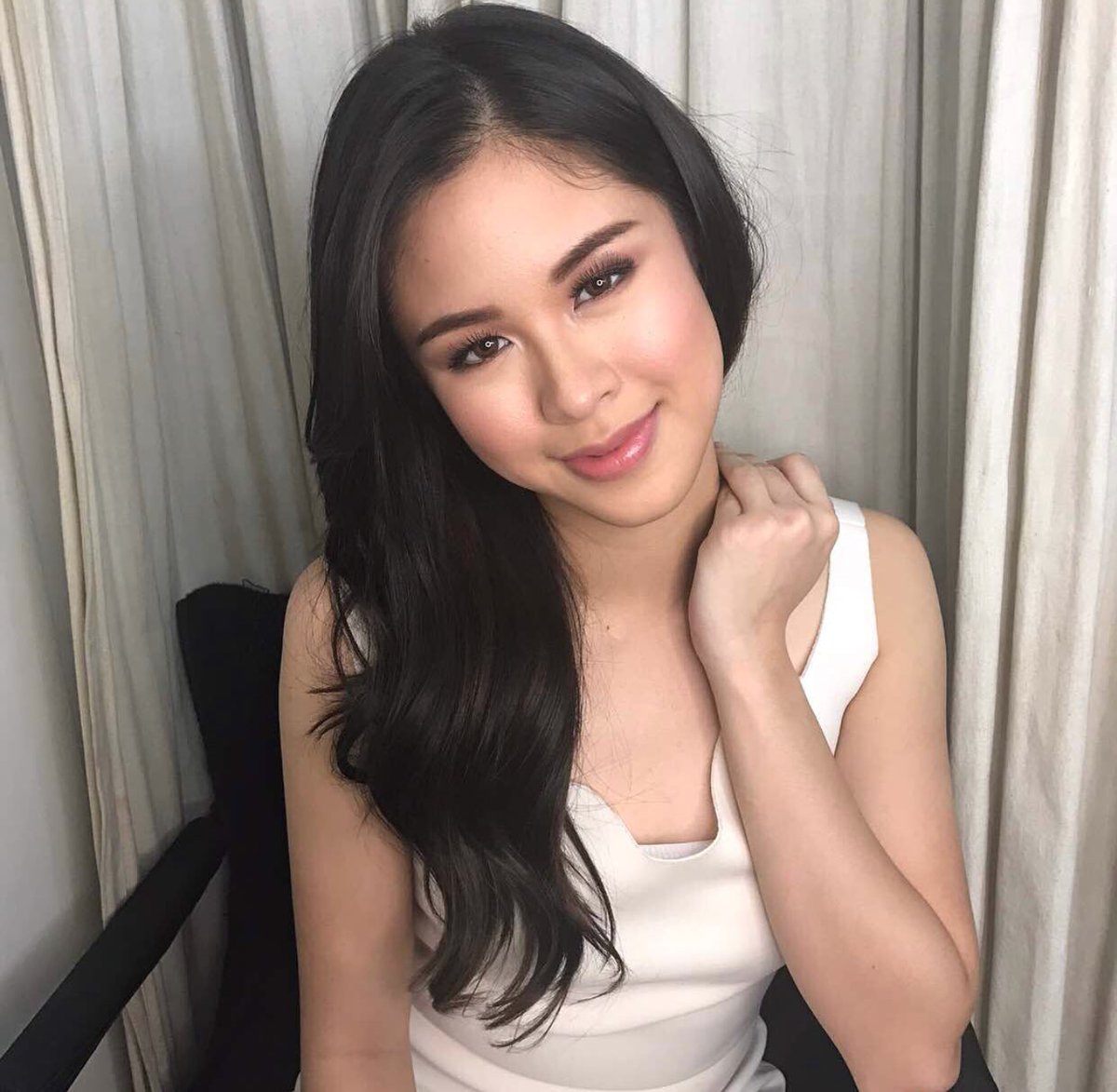 SinoBETMo's tweet photo. Top 30 Most Beautiful Faces in the Philippines

Honorable Mention:
Kisses Delavin https://t.co/oaed0TXLRC