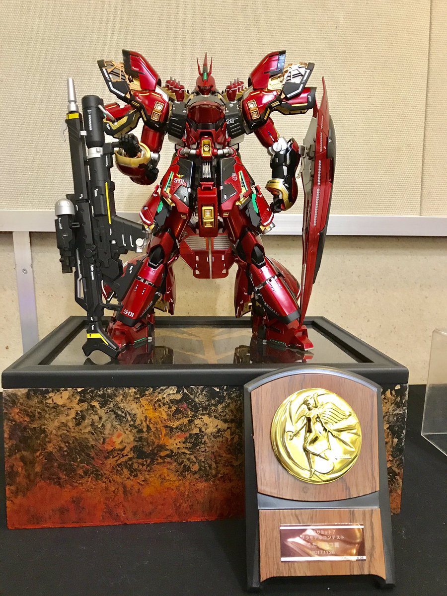 Uzivatel のむりん Cyma Na Twitteru 萌えサミ7 プラモデルコンテスト くだりまつ賞 1 100 サザビー 美しいツヤツヤのキャンディ塗装 これがどれだけ難しいか モデラーさんはよく分かると思います 作品に合わせたオリジナル台座も良いですね ガンプラワールドカップで