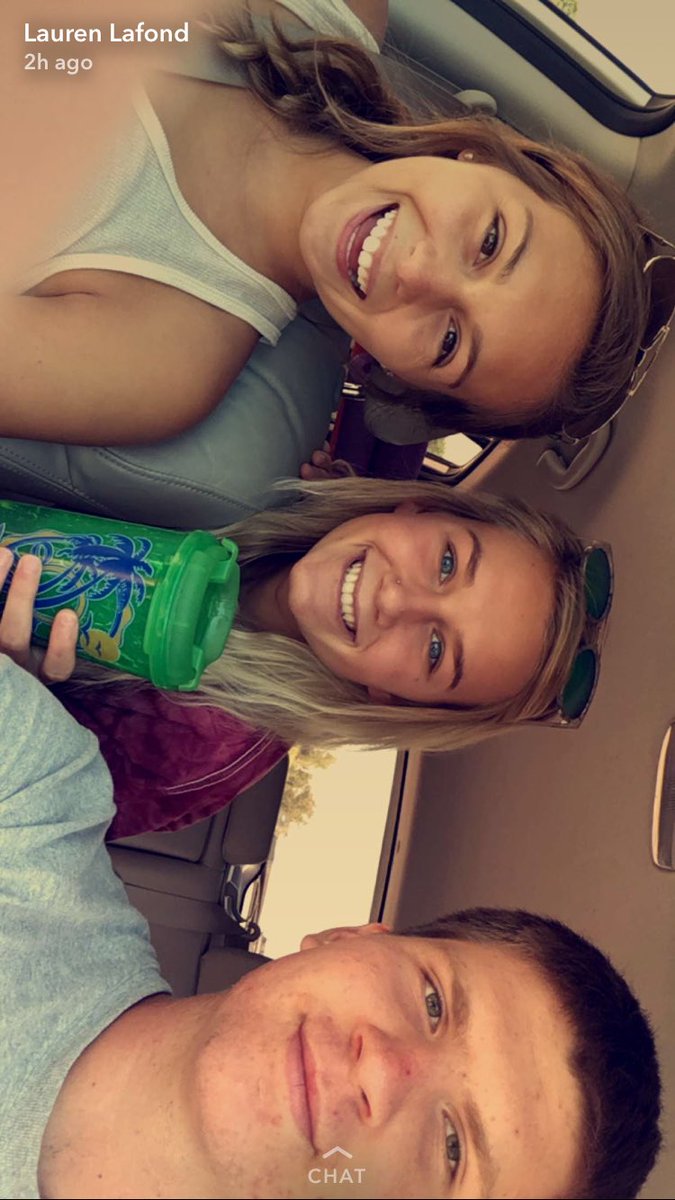 jcheleen's tweet photo. Happy birthday Carly! Hope it was a good one 👍 @CarlyLinde https://t.co/aI5JUGduy5