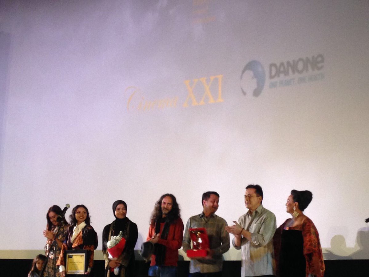 cinesurya's tweet photo. Masih mau bagi-bagi sedikit foto acara #FFT2017 kemarin. Habis ini mau bagi fanart yang keren-keren dari pecinta Marlina. 😊
#marlinasipembunuhdalamempatbabak https://t.co/7AO6w5RRrf