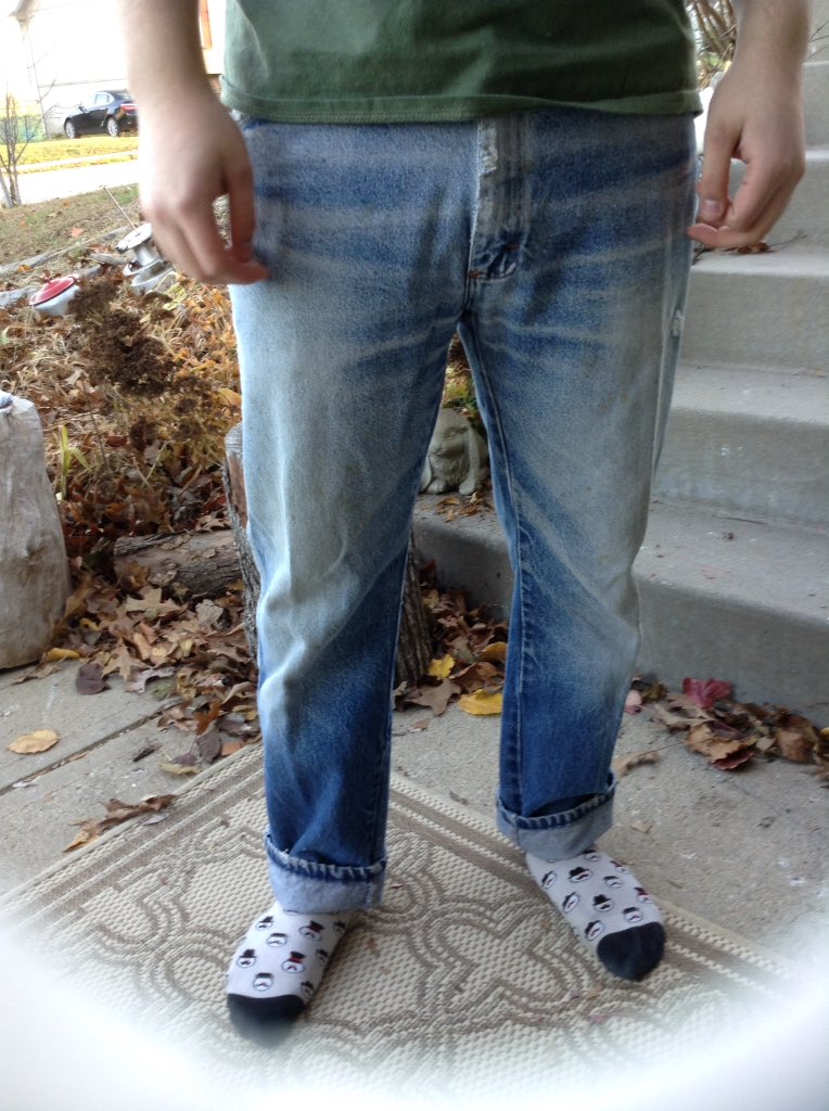 sherryboberry1's tweet photo. Vintage grunge jeans #mamasunbear2 #etsyshop #grungefashion #eclectic #hipster #etsyfinder #etsybuyer #etsyhunter #etsyvintage @foundinetsy @EtsyRetweeter @smckc @EtsyCents @EtsyClub https://t.co/bbtB2WPNZF