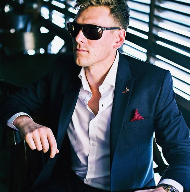 pieterpetros's tweet photo. You are unique in your own way, don't let others tell you otherwise. Enjoy your day my friends ❤️❤️🙏🏼 #Classic1 #PPsuits #pieterpetros https://t.co/L1UQY4vEzt