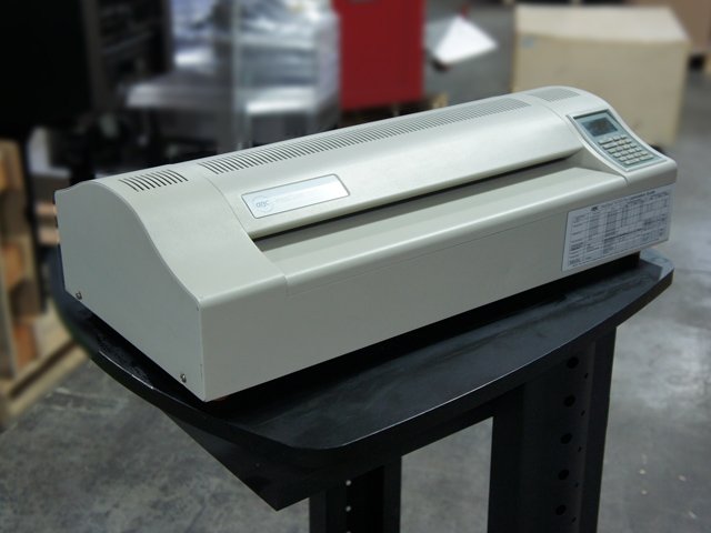 usedpresses's tweet image. For Sale: #GBC H700 Pro Used Bindery &amp;amp; Finishing machine is now available at best price. For more detail call @ 1-800-268-6577 OR Email @ machines@printersparts.com OR Visit @ used-presses.net/product/binder…. Find more machines at goo.gl/aVnHCc #UsedBinderyMachine #UsedMachines