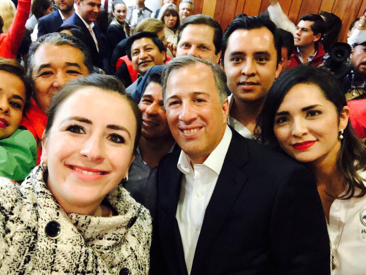 JTEdomex's tweet photo. En #JTEdoMéx respaldamos el proyecto de unidad que encabeza @JoseAMeadeK rumbo a la pre candidatura de @PRI_Nacional. #PepeMT https://t.co/eimQP9eFzC
