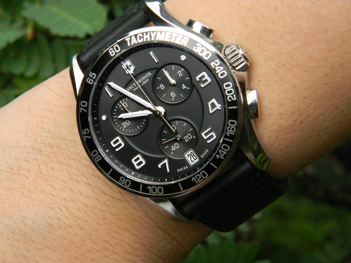 EmpireBrandGrp's tweet photo. RT @Altamas39250861: #victorianox #brand #watchoftheyear https://t.co/yP1NJ11Su3