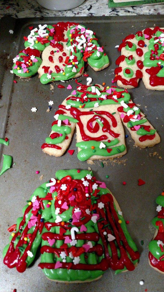 ShitizenKane's tweet photo. Lit AF ugly sweater cookies we made ๐ฅ๐๐ฅ๐๐บ #craftycookingkits https://t.co/86xp8W8R6T