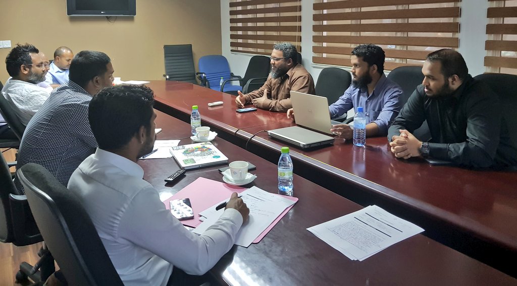 SimaanHaadi's tweet photo. RT ED_Maldives: Javaabu team presenting their product https://t.co/Cic2JGmJtE to the judging panel of #5BestApp challenge 2017.
#EDinnovate #Startup https://t.co/hwPpX0MQKs