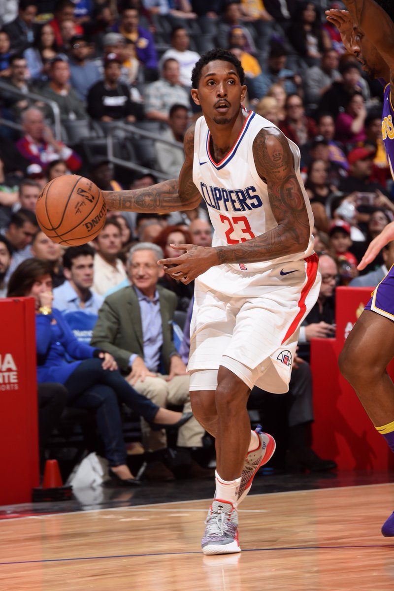 Lou Will tonight:

42 PTS 🔥🔥🔥

#ItTakesEverything