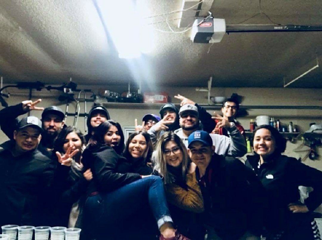 noweeRod612's tweet photo. My family better then yours! #Rodriguez #ruacho #Cervantes https://t.co/kvFd5Y8v4g