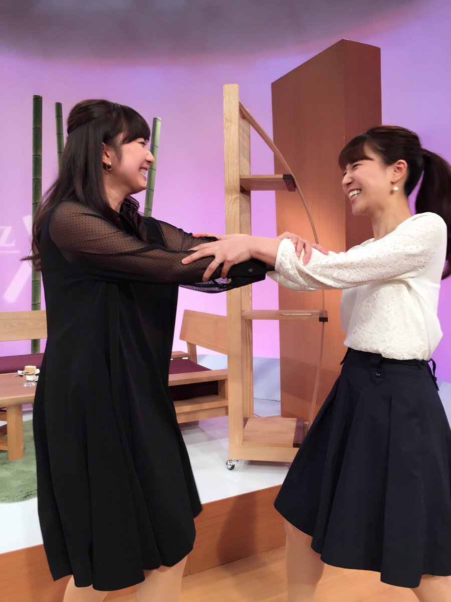 石田鮎美 先週の Kyobizx 生番宣で遠藤アナと取っ組み合いの喧嘩をさせて頂きました 本番はリアルな喧嘩っぷりを披露できたと思いますが 本番後再現してみたら ただの仲良し写真に 笑 生番宣の内容はいつも竹内アナが瞬時に考えてくれます 石田鮎美 先週の Kyobizx 生番宣で遠藤アナと取っ組み合いの喧嘩をさせて頂きました 本番はリアルな喧嘩っぷりを披露できたと思いますが 本番後再現してみたら ただの仲良し写真に 笑 生番宣の内容はいつも竹内アナが瞬時に考えてくれます