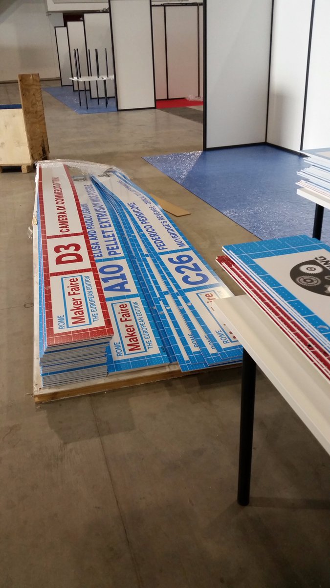 MakerFaireRome's tweet photo. The #WorkBehind has started! ๐๐ ๏ธ
#makers #FabLab #makerfaire https://t.co/1snGghCWYa