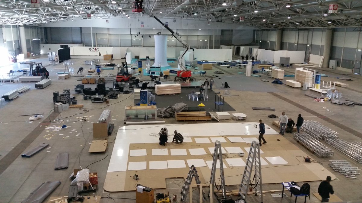 MakerFaireRome's tweet photo. The #WorkBehind has started! ๐๐ ๏ธ
#makers #FabLab #makerfaire https://t.co/1snGghCWYa