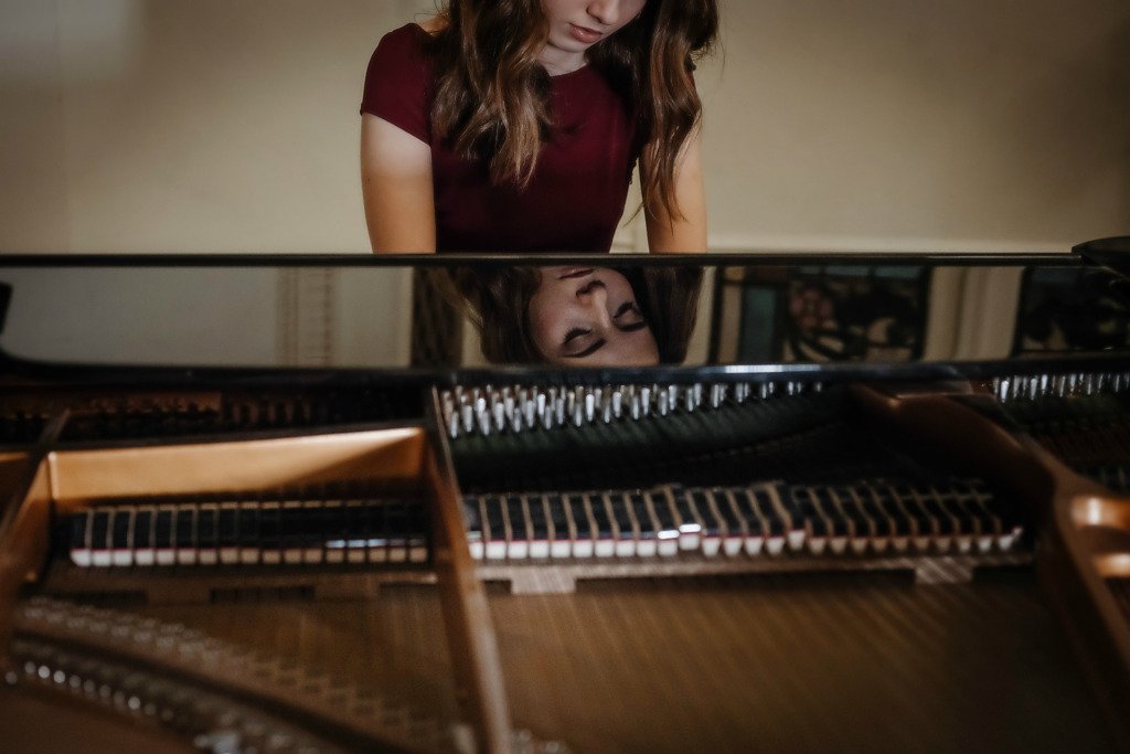 SouthernAllureP's tweet photo. V’s Melodic Senior Session at the Capitol| Jefferson City MO {Class of 2018} https://t.co/MfLGpBzdnX https://t.co/ZcDNNwWDnb