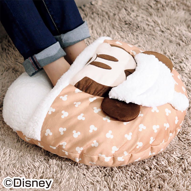 Twitter 上的 ファッションセンターしまむら ディズニー からミッキーの足入れクッション登場 これから寒くなる日 お家のインテリアとしても良いですね 税込価格 1 500円 詳しくは T Co Mkwwn2per3 しまむら しまパト T Co Bhcbzb13ud