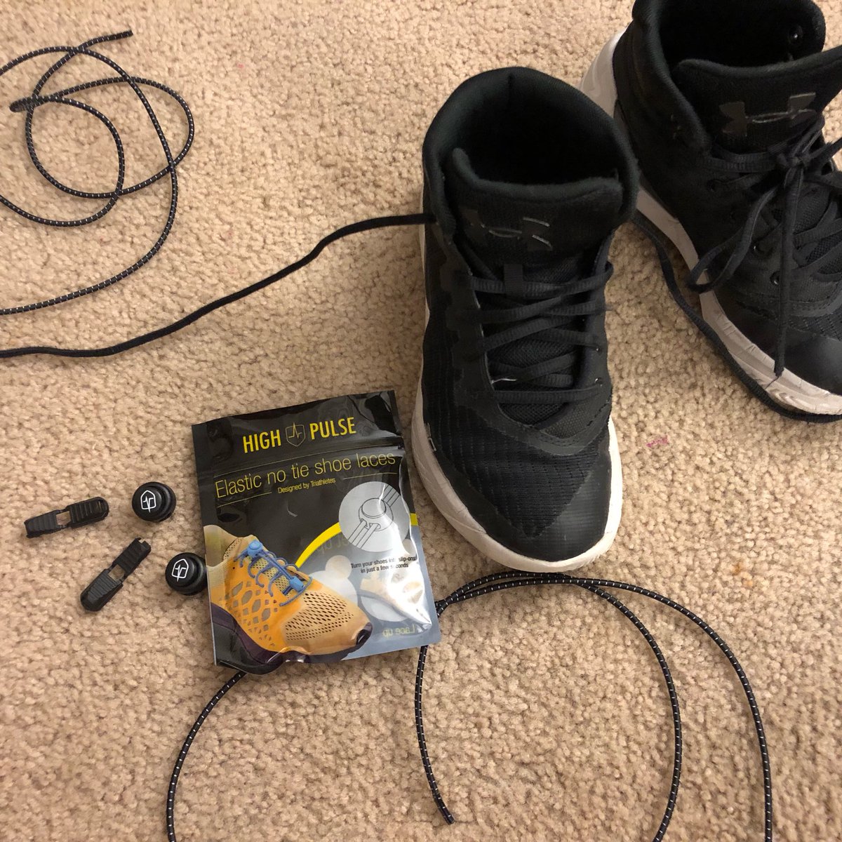 Mommyeyez's tweet photo. The option to convert your shoe laces to no-tie shoe laces, say what?! โ๐ฝGreat for kids, running, hiking or mountain climbing.
https://t.co/XkPU1Kgt3J
#highpulse #fitfam https://t.co/llrsPRPo0M